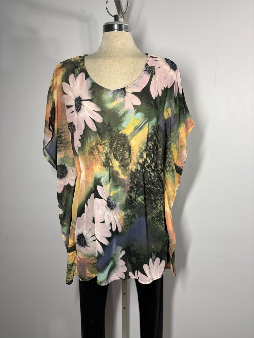 Women's Floral Scoop-Neck Tunic Top - Pink & Green